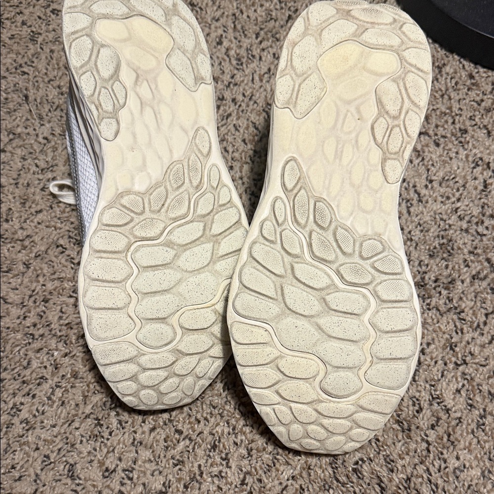 Womens New Balance Fresh Foam Arishi v4 Tiralux sz 9.5, Gym, Athleisure, running - Picture 7 of 7